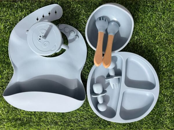 Premium Quality Silicone Baby Feeding set (6 pis) - Image 4